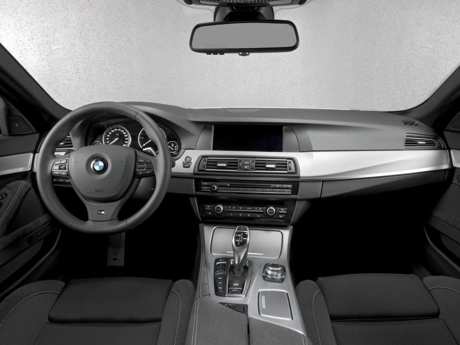  BMW M550d xDrive Sedan 2012 года  (фото 11 из 16)